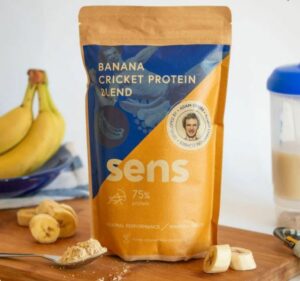 Poudre protéinée de grillons à la banane