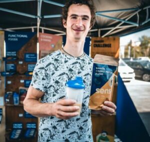 Poudre protéinée à la banane et grillons