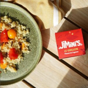 N'en faites pas toute une montagne ! Nos grillons sont croustillants et assaisonnés à point, alors prenez-en une bonne pincée, vous sentirez bien mieux leur saveur