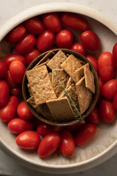 Crackers Apéritifs Protéinés Tomate & Origan Small Giants (80g) – Poudre de Grillon